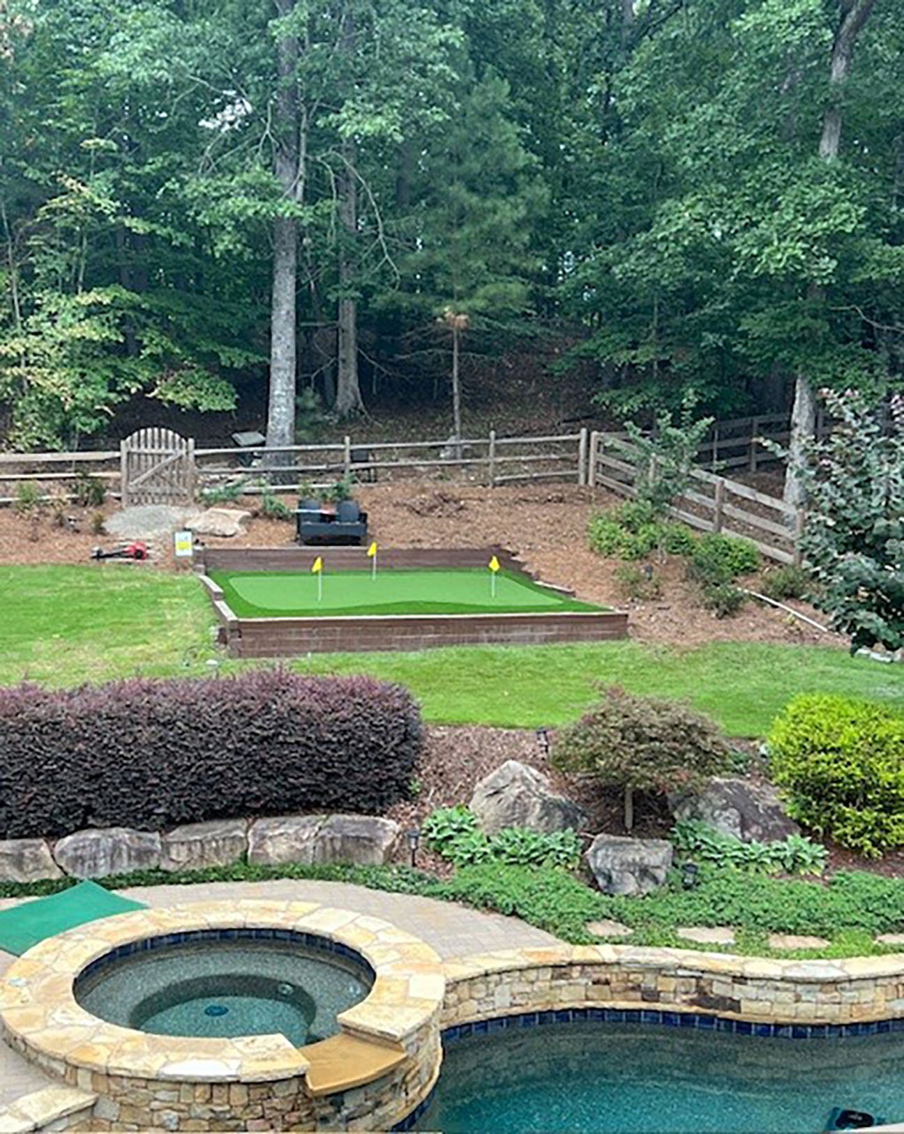 atlanta-far-away-putting-green