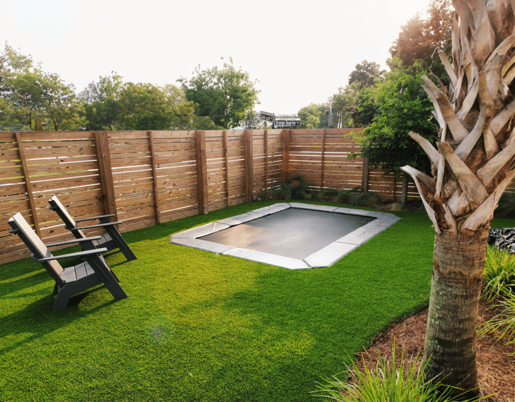 Artificial turf yard with trampoline 1024x799
