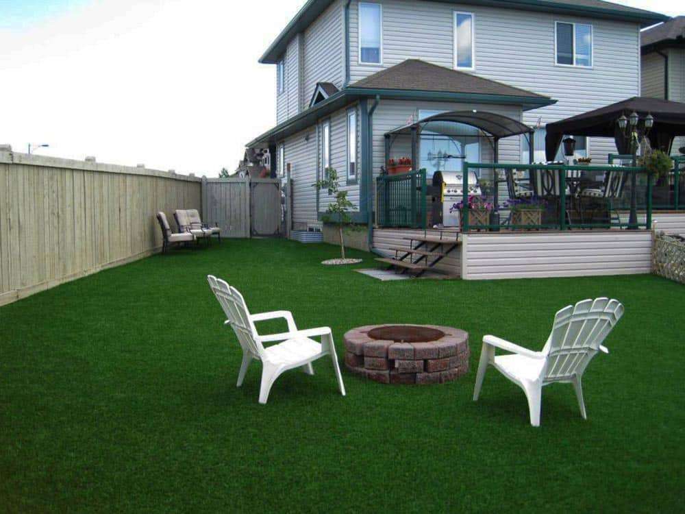 Fire Pit on Artificial Turf in the Backyard