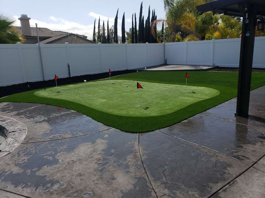 small backyard putting green in denver CO 
